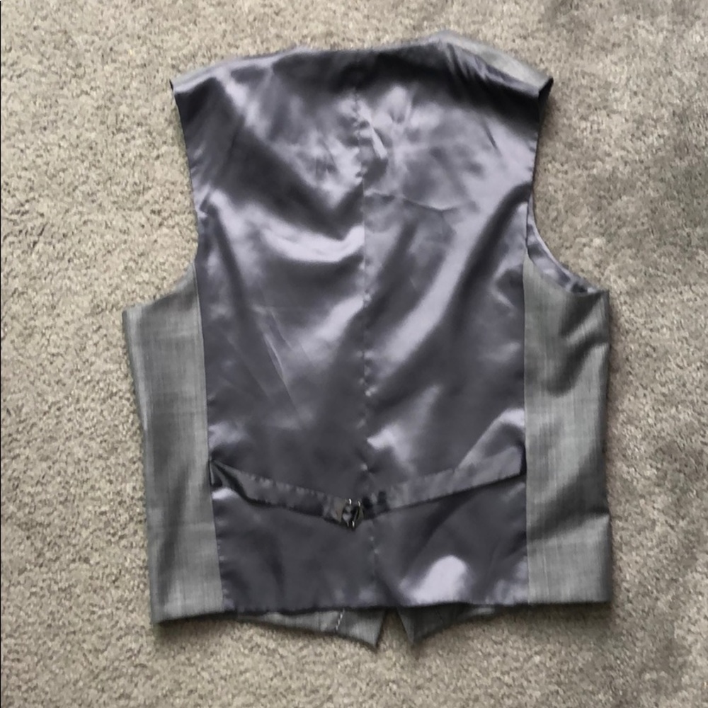 Express Vest - Picture 3 of 3